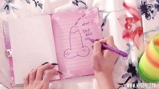 Худенькая женщина с классной фигурой делает минет парню, а потом трахается с ним